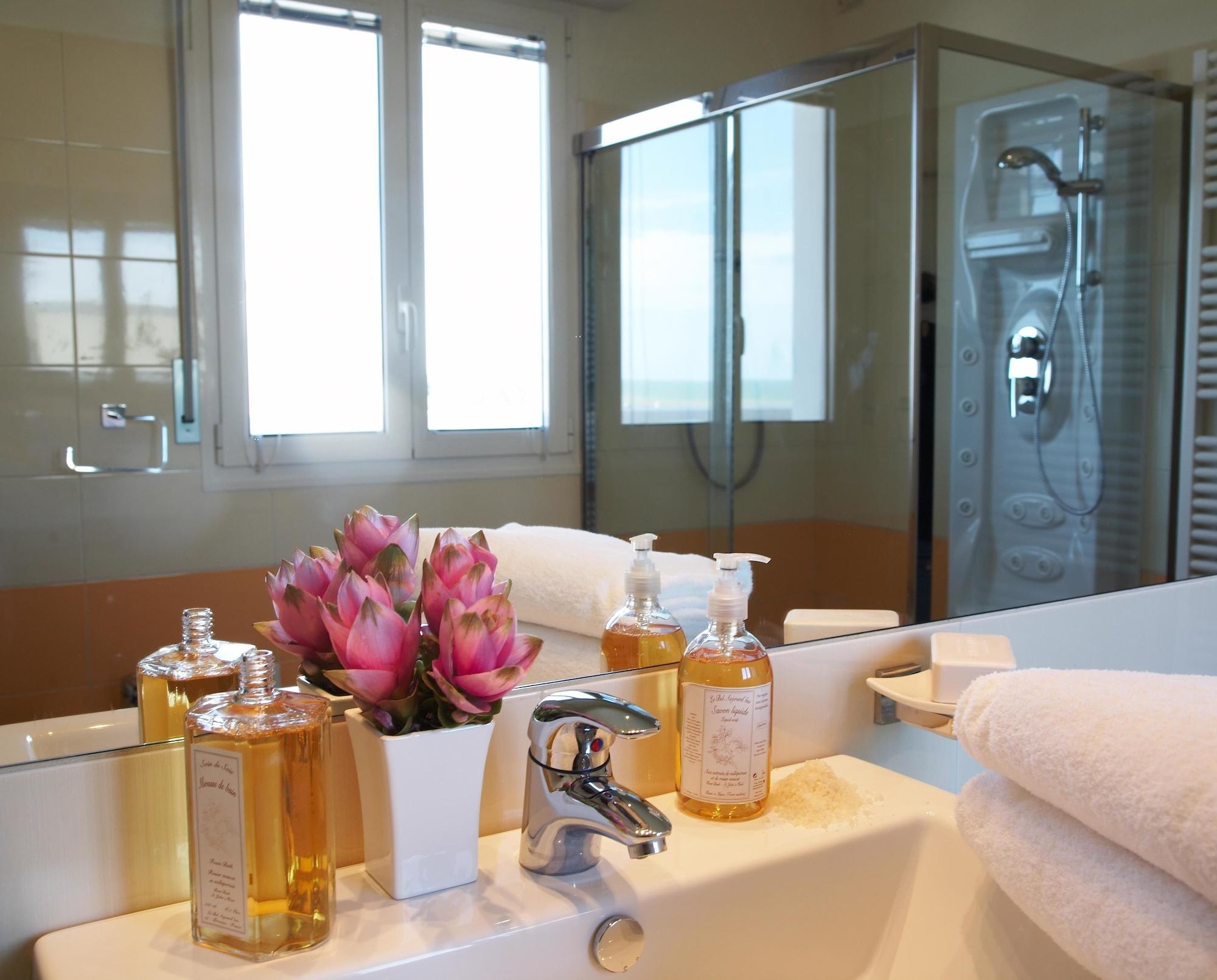 Noha Suite Hotel 리치오네 외부 사진