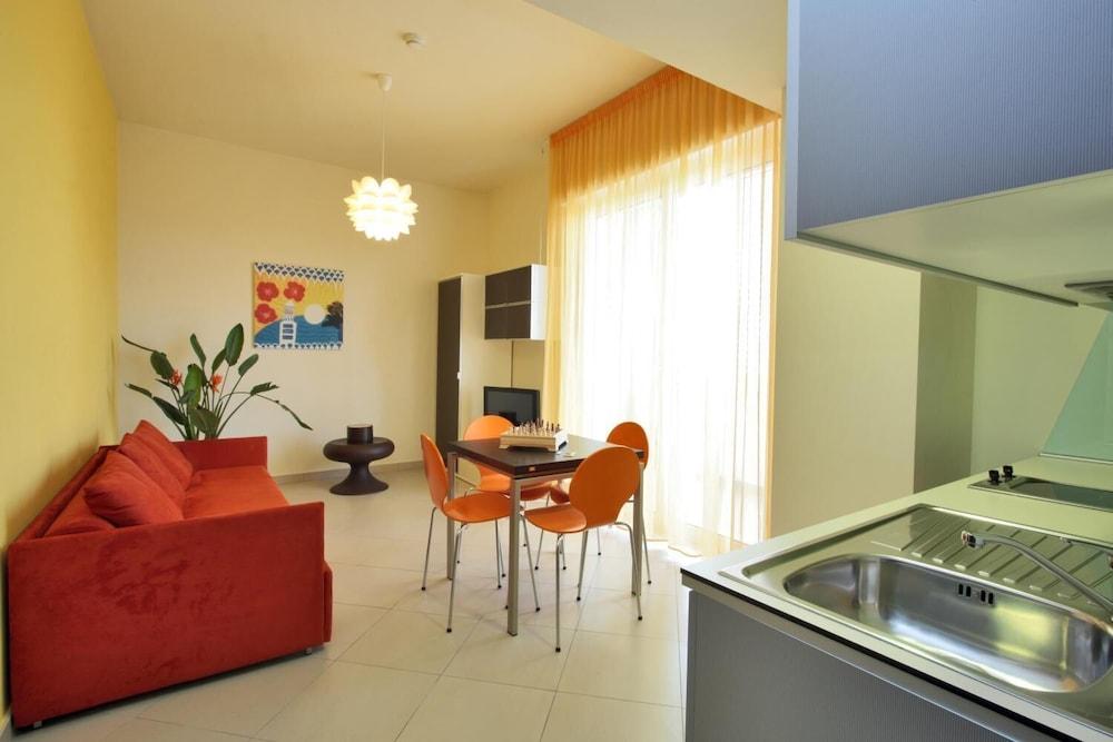 Noha Suite Hotel 리치오네 외부 사진