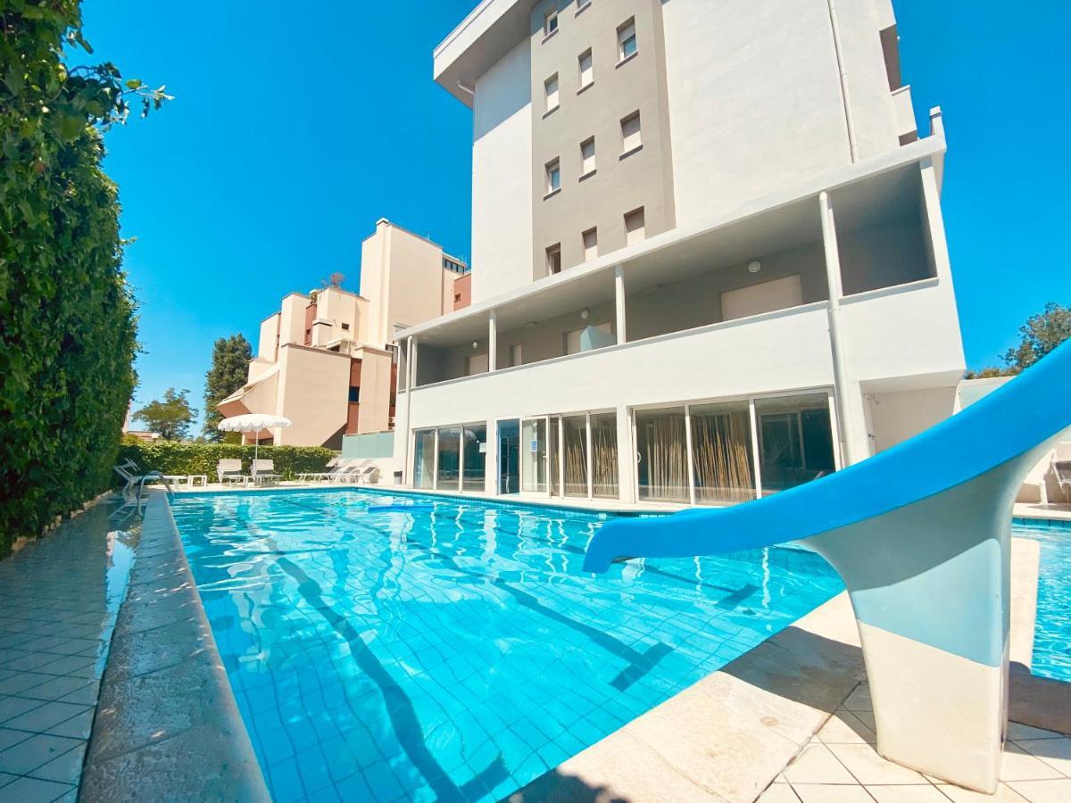Noha Suite Hotel 리치오네 외부 사진